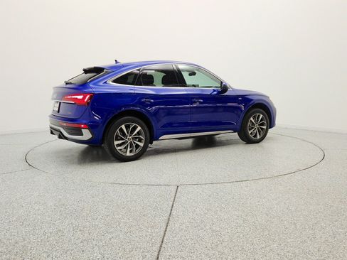 Used 2022 Audi Q5 2.0T Premium w/ Convenience Package AWD/4WD image 5