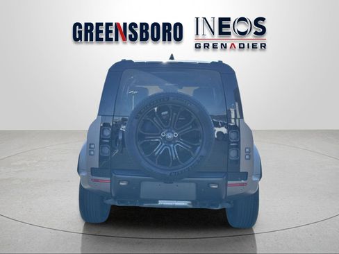 Used 2025 Land Rover Defender 110 AWD/4WD image 4