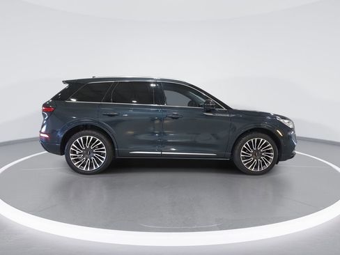 Used 2021 Lincoln Corsair Reserve w/ Equipment Group 201A image 9