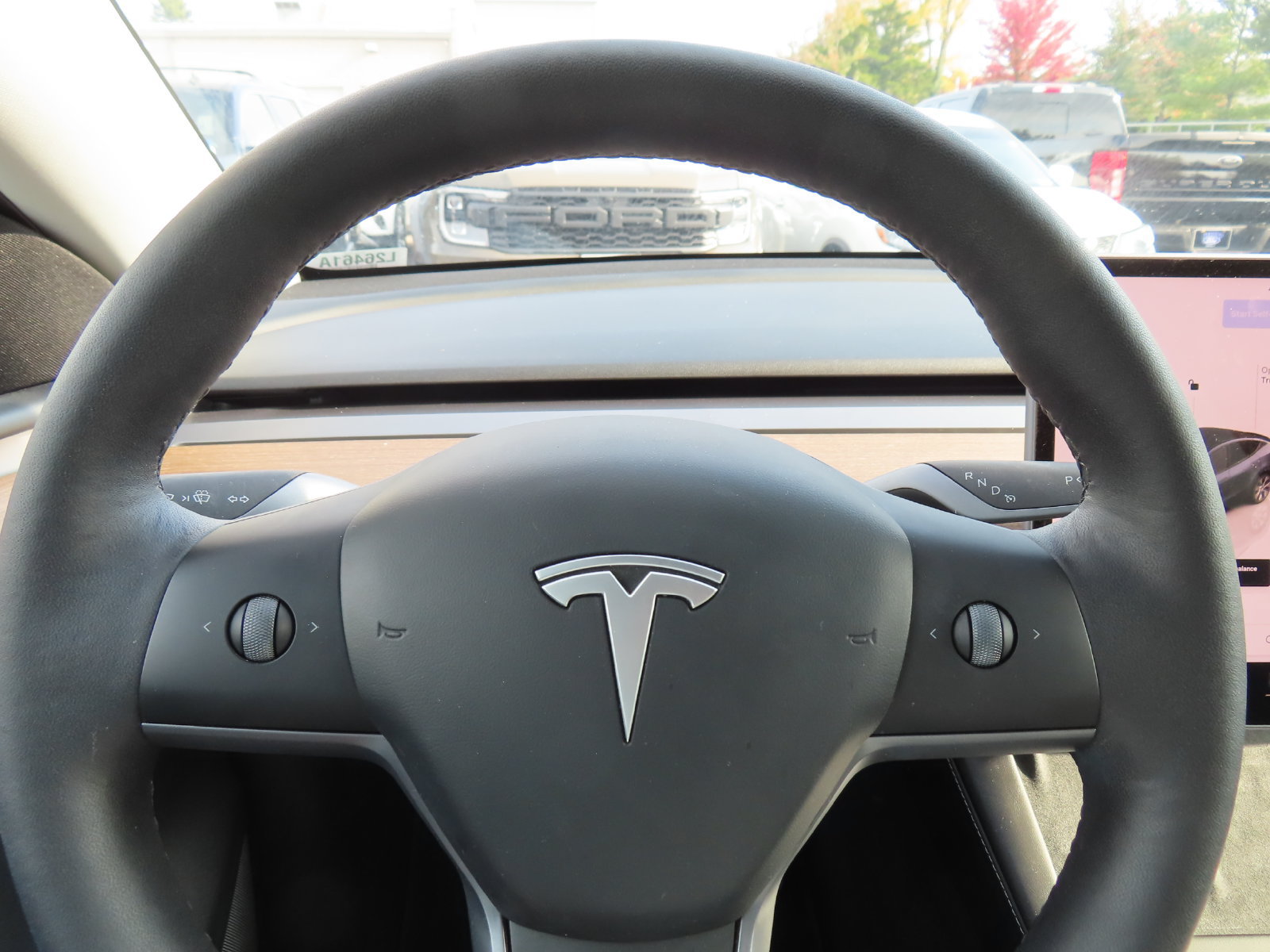 Used 2024 Tesla Model Y 2WD image 17