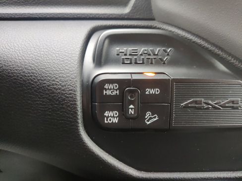 Used 2021 RAM 2500 Laramie w/ Night Edition image 40