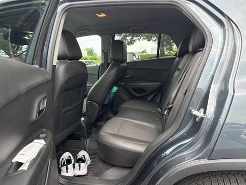 Used 2021 Chevrolet Trax LT AWD/4WD image 6