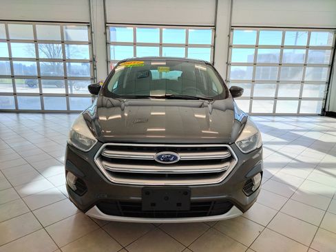 Used 2017 Ford Escape SE image 9