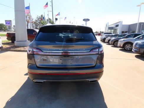 Certified 2023 Lincoln Nautilus Reserve w/ Luxury Package image 11