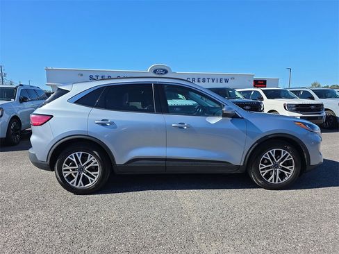 Used 2022 Ford Escape SEL image 4