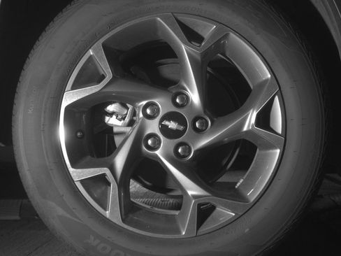 Used 2025 Chevrolet Trax LT FWD image 15