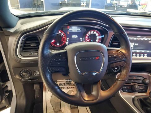 Used 2022 Dodge Challenger R/T w/ Plus Package image 25