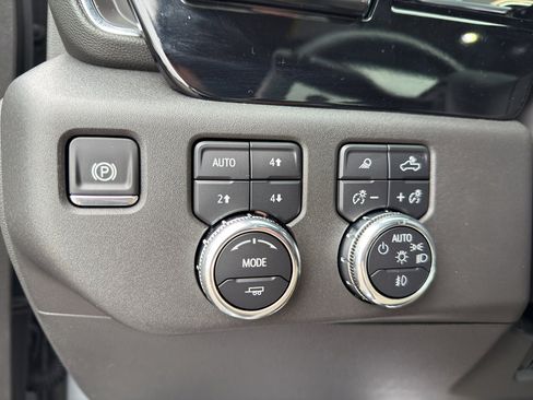 Used 2025 GMC Sierra 1500 Elevation w/ Elevation Premium Package AWD/4WD image 27