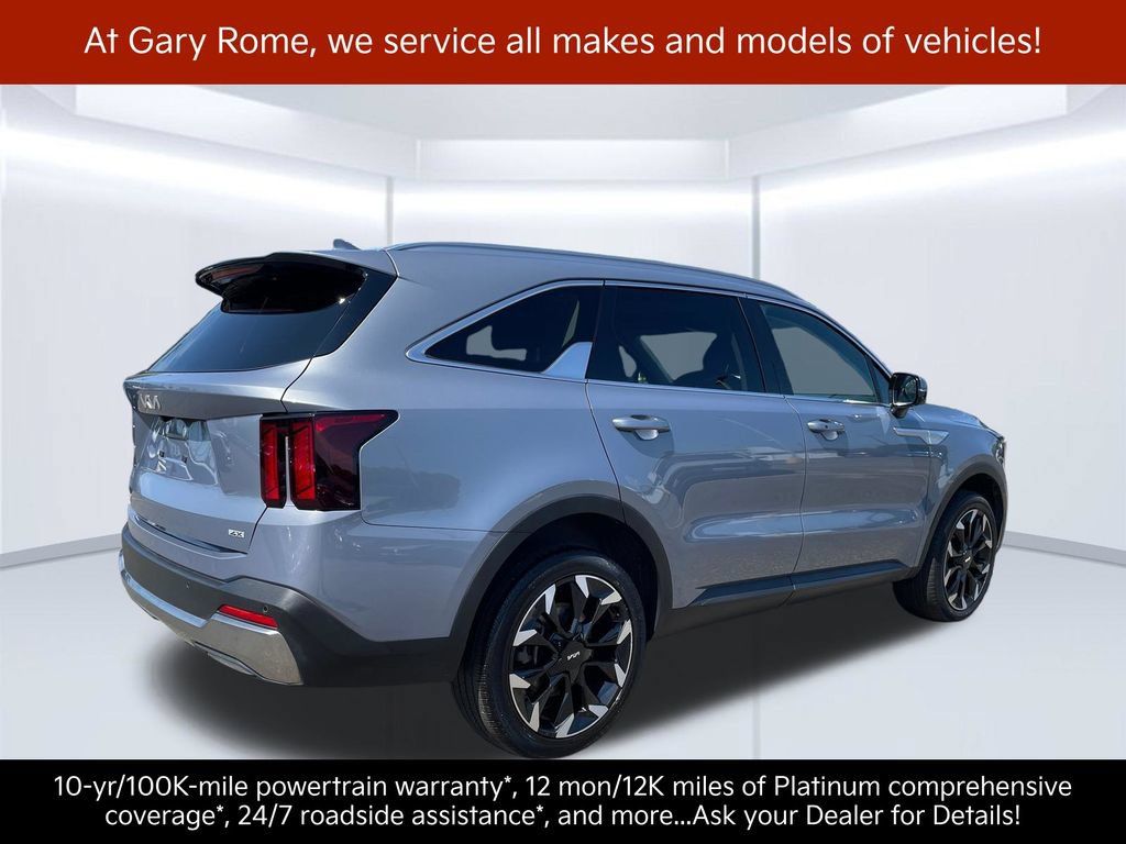 Certified 2025 Kia Sorento EX w/ Panoramic Sunroof Package AWD/4WD image 6