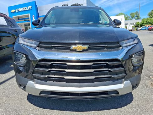 Used 2023 Chevrolet TrailBlazer LT w/ Convenience Package AWD/4WD image 2