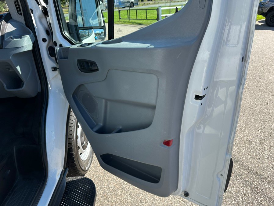 Used 2018 Ford Transit 150 148 Medium Roof RWD image 11