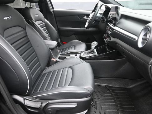 Used 2023 Kia Forte GT-Line w/ GT-Line Premium Package FWD image 9