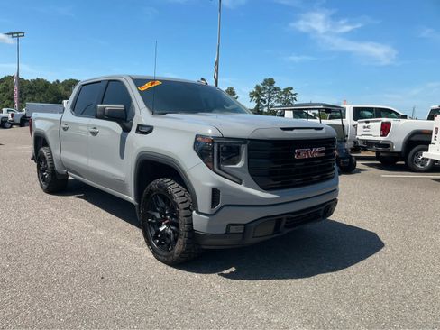 Used 2024 GMC Sierra 1500 Elevation AWD/4WD image 3