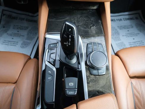 Used 2017 BMW 540i xDrive image 31