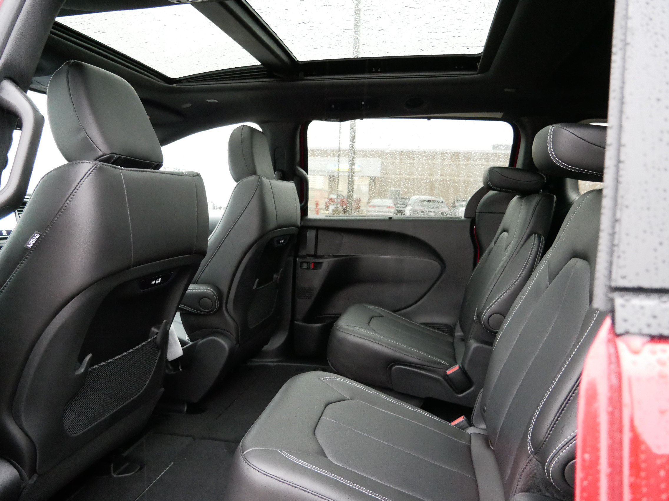 New 2026 Chrysler Pacifica Select AWD/4WD image 7