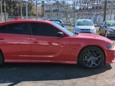 Used 2021 Dodge Charger R/T w/ Blacktop Package image 9