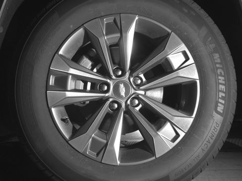 Used 2025 Chevrolet Equinox LT AWD/4WD image 12