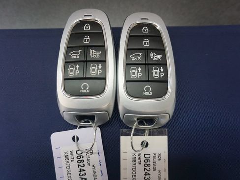 Used 2025 Hyundai Palisade Calligraphy AWD/4WD image 21