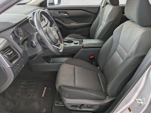 Used 2024 Nissan Rogue SV image 15