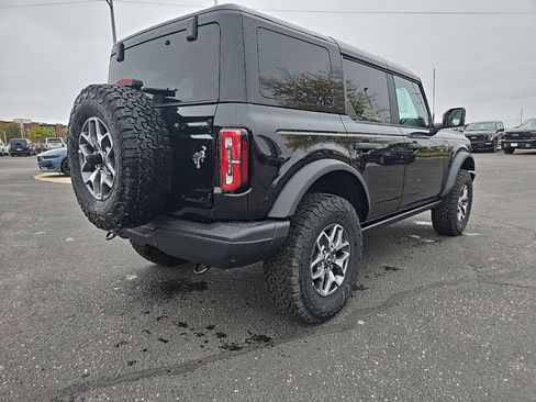 New 2025 Ford Bronco Badlands image 9