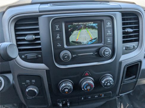 Used 2018 RAM 2500 Tradesman w/ Chrome Appearance Group AWD/4WD image 24
