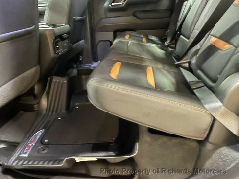 Used 2024 GMC Sierra 1500 AT4 w/ AT4 Preferred Package AWD/4WD image 16