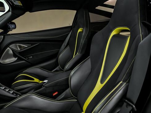 Used 2018 McLaren 720S RWD image 24