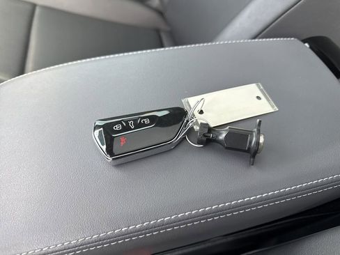 Certified 2023 Volkswagen ID.4 Pro S Plus image 30