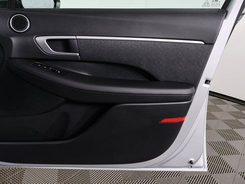 Certified 2025 Hyundai Sonata SE image 19