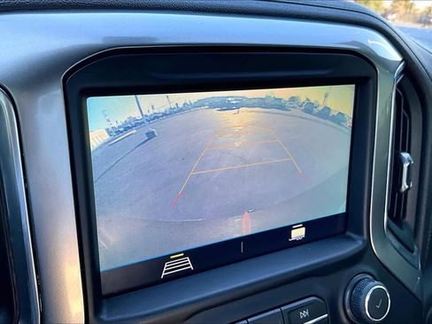 Used 2021 Chevrolet Silverado 1500 LT image 24