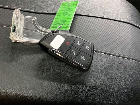 Used 2024 Chevrolet Traverse RS w/ LPO, Floor Liner Package image 36