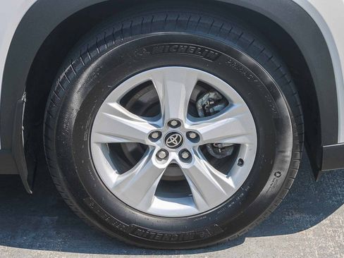 Certified 2025 Toyota Grand Highlander FWD image 11