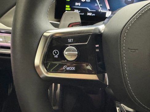 Used 2024 BMW 760i xDrive 760i xDrive w/ Executive Package image 25