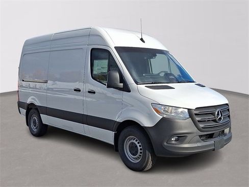 New 2026 Mercedes-Benz Sprinter 144 Cargo image 3