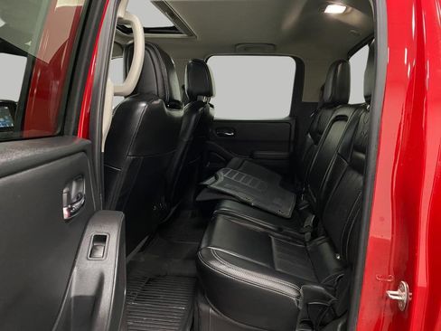 Used 2023 Nissan Frontier SV w/ SV Premium Package image 28