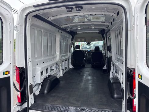 Used 2024 Ford Transit 250 148 Medium Roof w/ Load Area Protection Package RWD image 30
