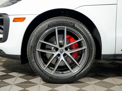 Certified 2023 Porsche Macan S image 37