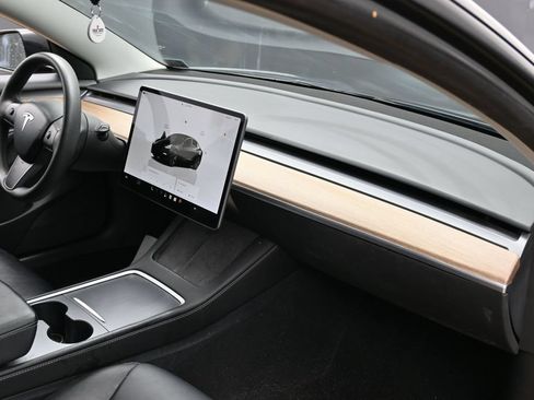 Used 2023 Tesla Model 3 Standard Range RWD image 37