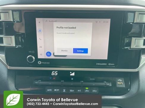 Used 2022 Toyota Tundra SR5 w/ SR5 Convenience Package AWD/4WD image 12