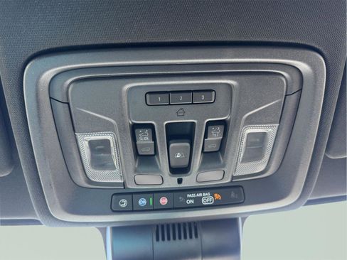 Used 2023 GMC Sierra 1500 AT4 w/ Technology Package AWD/4WD image 27