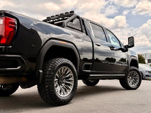 Used 2024 GMC Sierra 2500 Denali Ultimate w/ Max Trailering Package AWD/4WD image 9