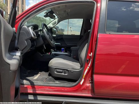 Used 2022 Toyota Tacoma SR5 RWD image 8