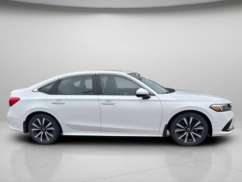 Used 2023 Honda Civic EX image 6