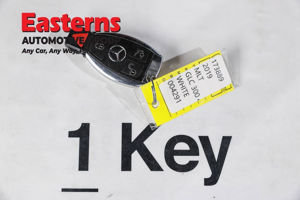 Used 2019 Mercedes-Benz GLC 300 4MATIC w/ Premium Package image 26