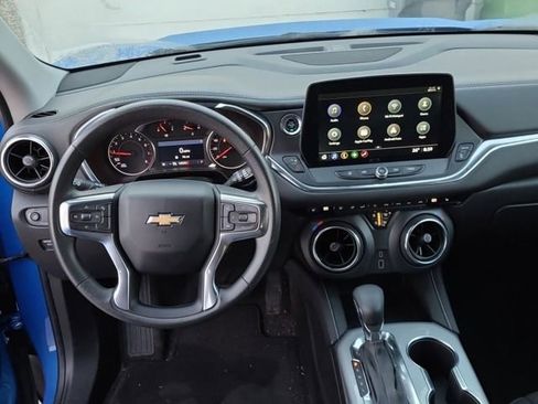 Used 2024 Chevrolet Blazer LT image 3