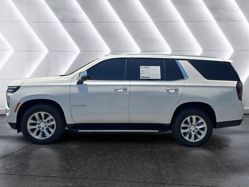 Used 2025 Chevrolet Tahoe Premier AWD/4WD image 2