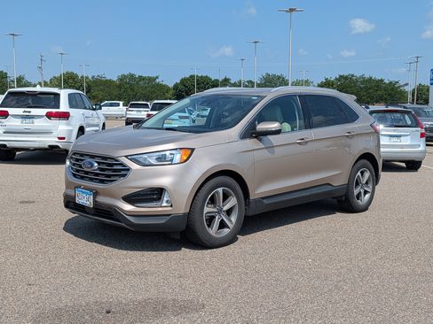 Used 2020 Ford Edge SEL w/ Convenience Package AWD/4WD image 2