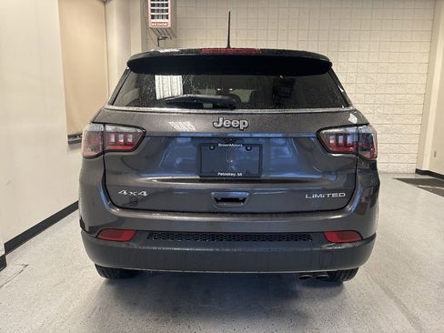 Used 2022 Jeep Compass Limited image 40