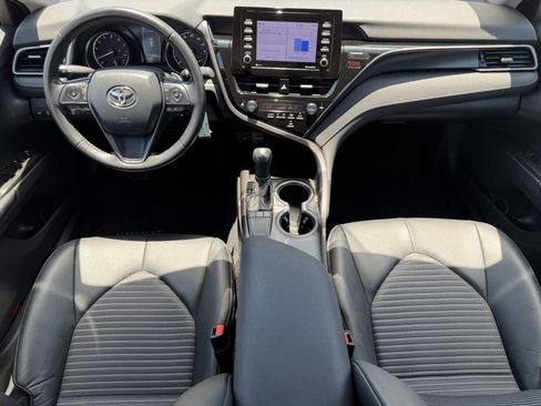 Used 2024 Toyota Camry SE FWD image 13