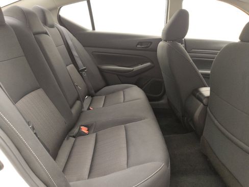 Used 2025 Nissan Altima 2.5 SV FWD image 19